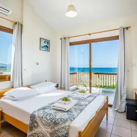 In Sleeps 6 Includes Swimming Pool Air Con And Wifi 7 6 Villa Mavroli